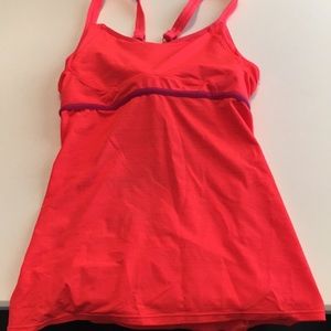 Brooks built in bra running top with back pocket